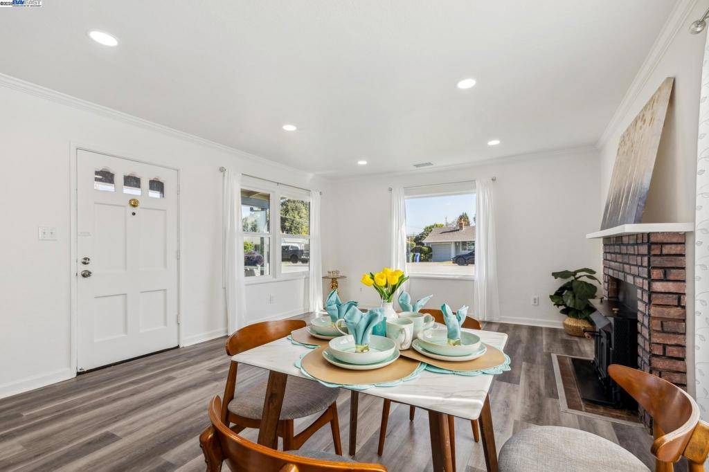 Fremont, CA 94536,37107 Holly St