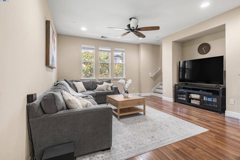 Hayward, CA 94541,317 Williams Way