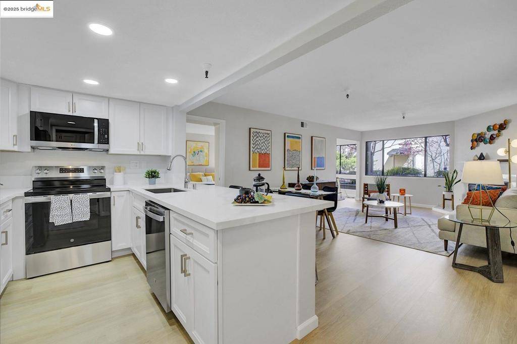 Albany, CA 94706,545 Pierce St #1102