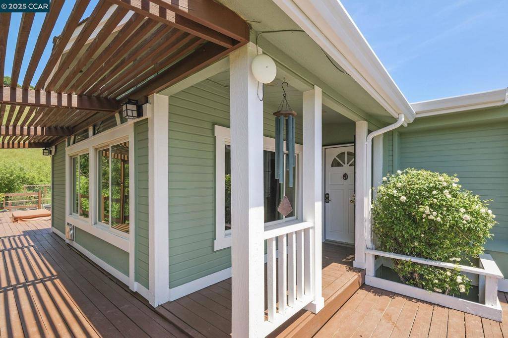 Martinez, CA 94553,2251 Rancho Del Lago Rd