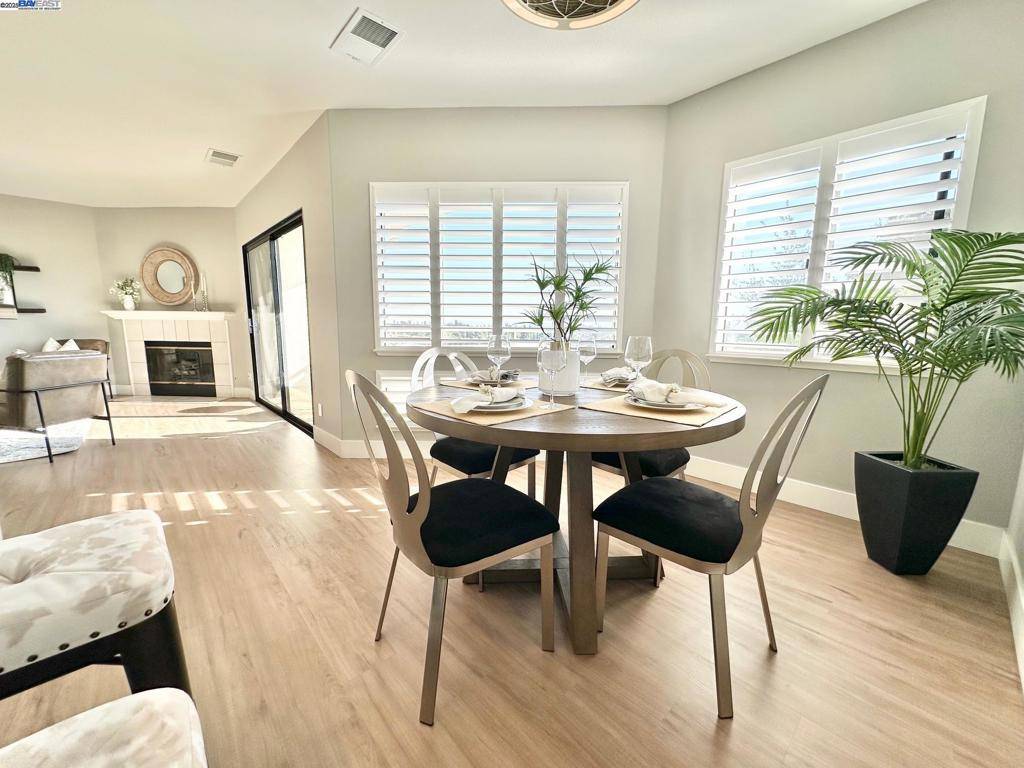 Hayward, CA 94546,21239 Gary Dr #112D