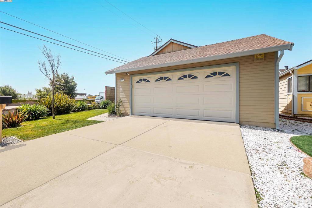 Hayward, CA 94544,29899 Taylor Ave