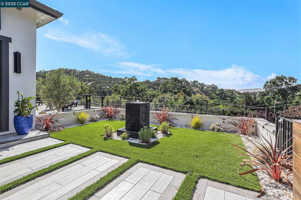 Alamo, CA 94507,128 Castle Crest Rd