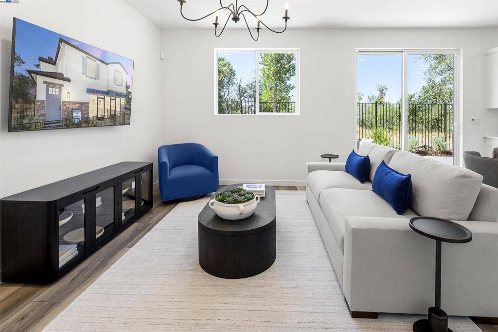 Galt, CA 95632,862 Pecan Tree Ln