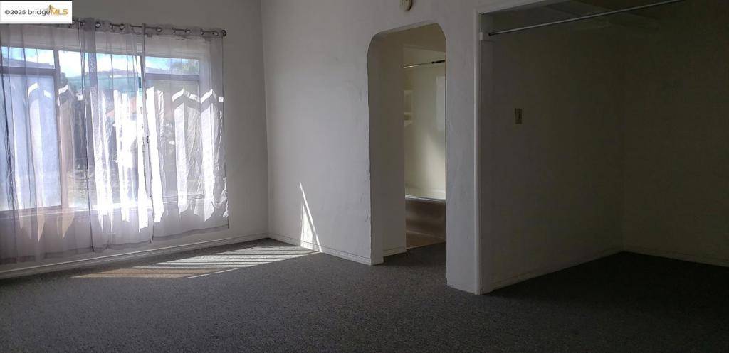 Oakland, CA 94602,1458 E 33rd Street