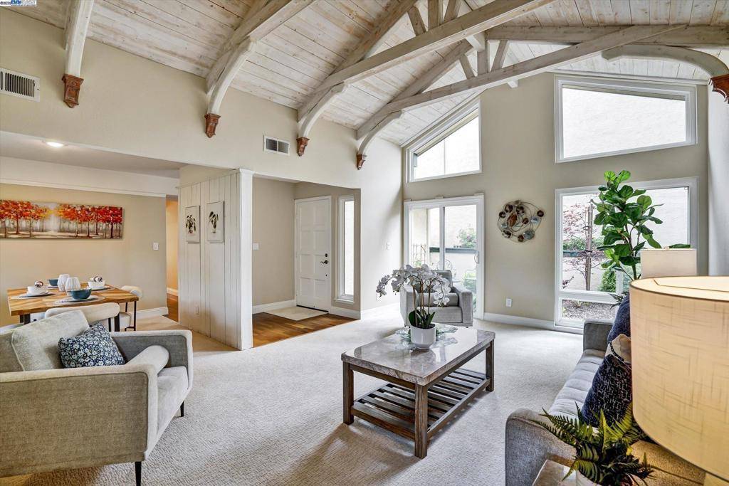 Alameda, CA 94502,117 Chinaberry Ln