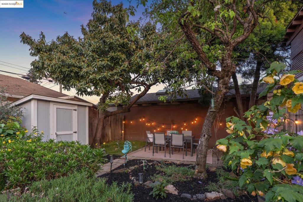 Oakland, CA 94619,3226 Star Avenue