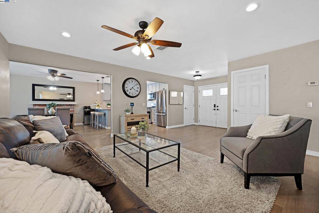 San Ramon, CA 94583,17 Helix Ct