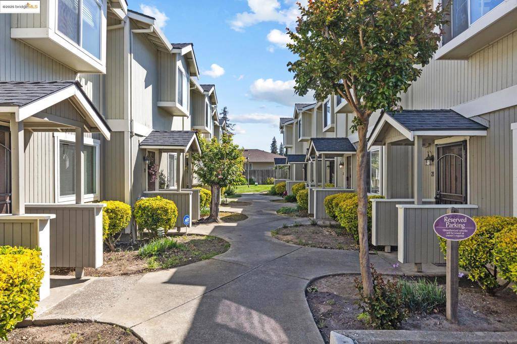 Hayward, CA 94541,21564 Meekland ave #19