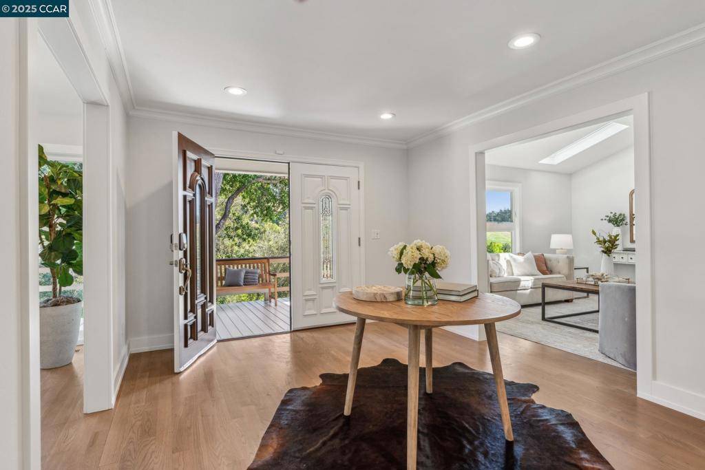 Orinda, CA 94563,70 Lost Valley Dr