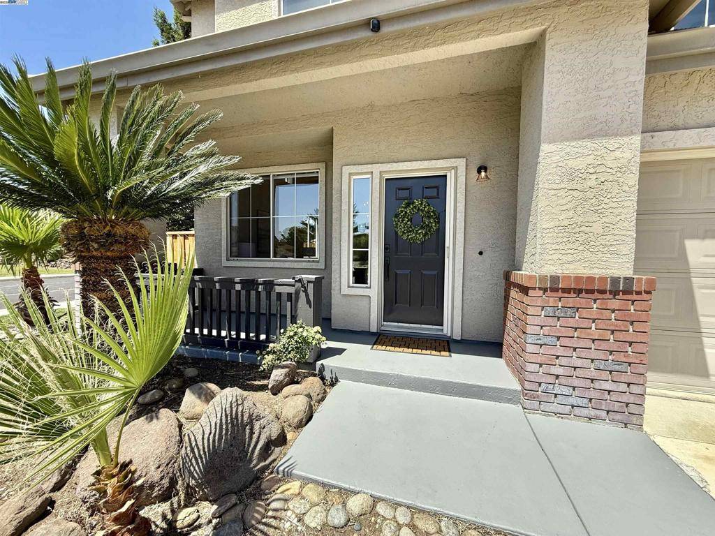 Brentwood, CA 94513,825 Hollowbrook Dr
