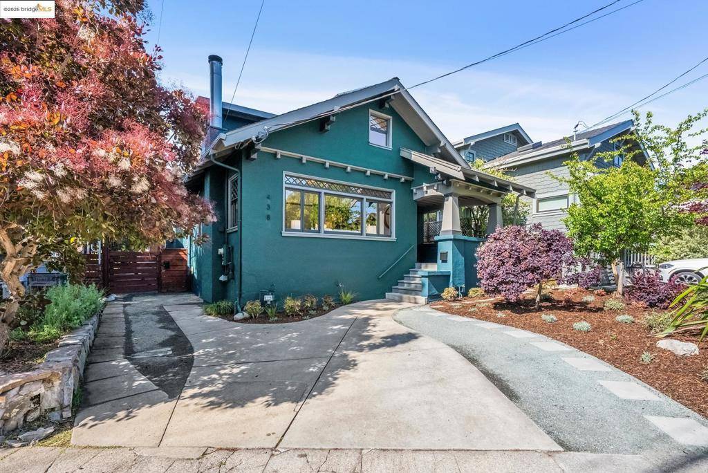 Oakland, CA 94609,438 66th St
