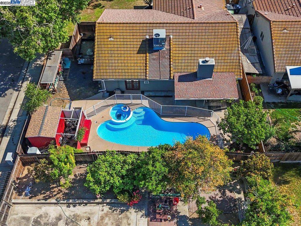 Tracy, CA 95376,415 Amber Court