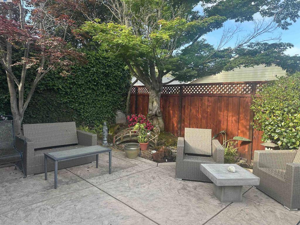 Castro Valley, CA 94546,21287 Kahlert