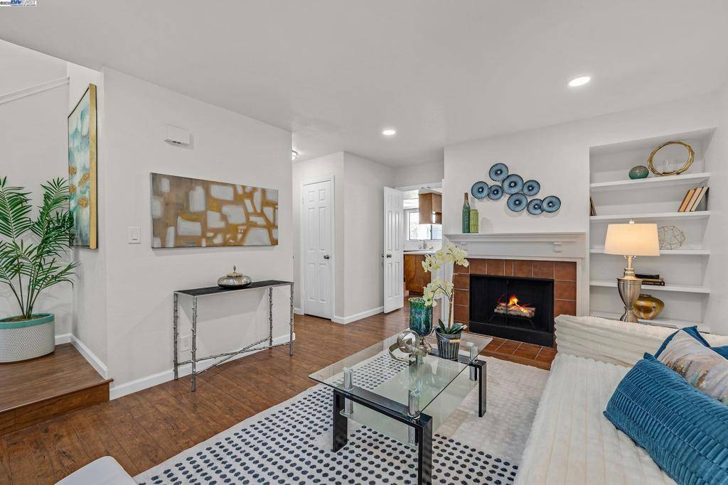 Fremont, CA 94536,38490 Redwood Ter