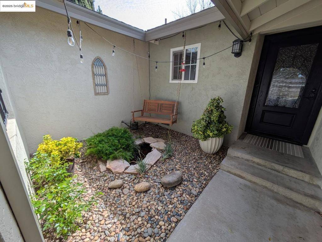Turlock, CA 95380,2430 Mira Flores DR