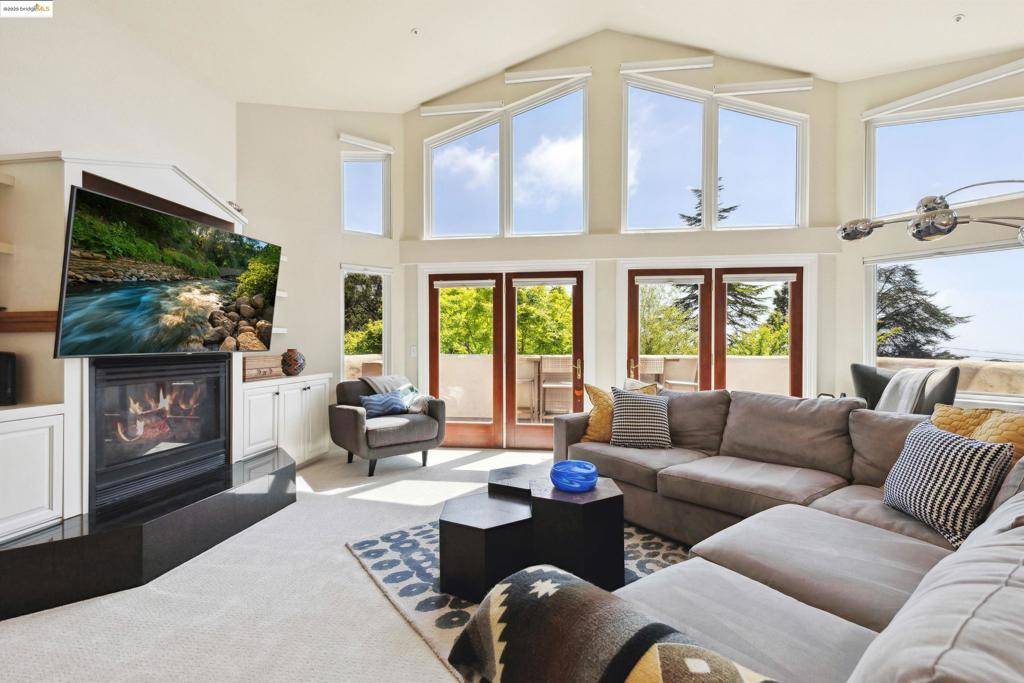 Oakland, CA 94611,2312 Pelham Pl