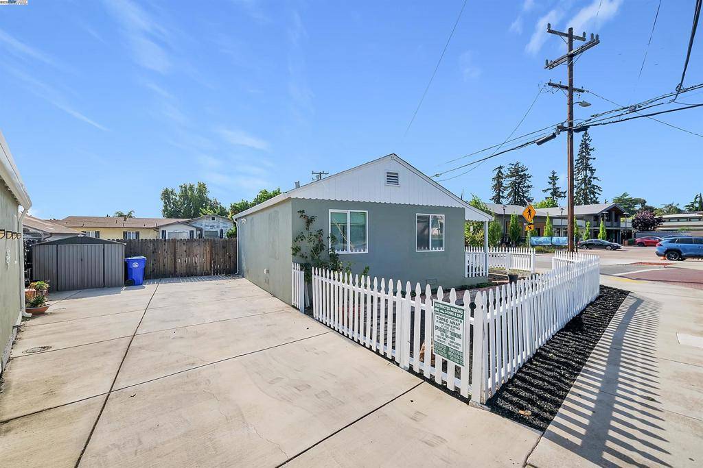 Hayward, CA 94541,295 Hampton Road