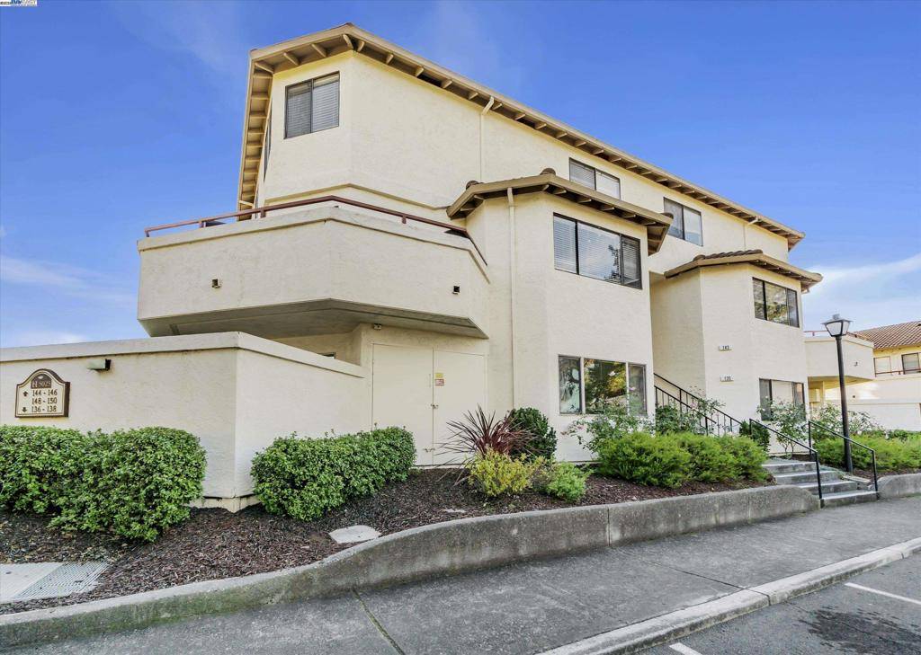 Concord, CA 94521,5025 Valley Crest Dr #143