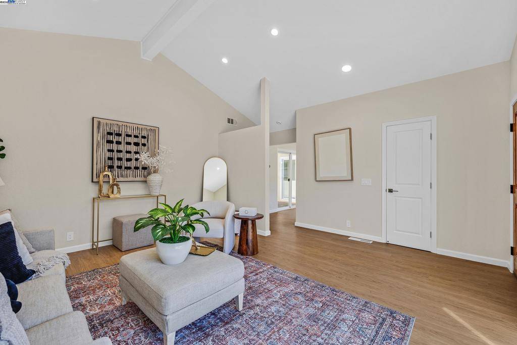 Livermore, CA 94551,693 Mayten Dr