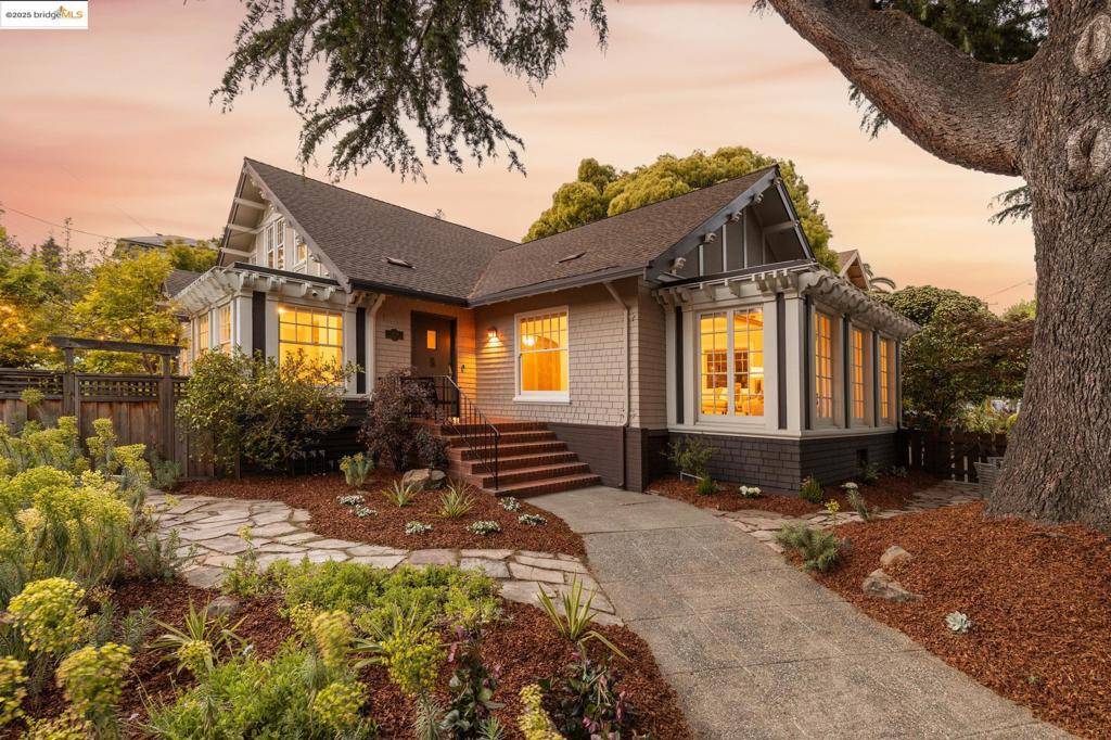 Oakland, CA 94610,3801 Lakeshore Ave