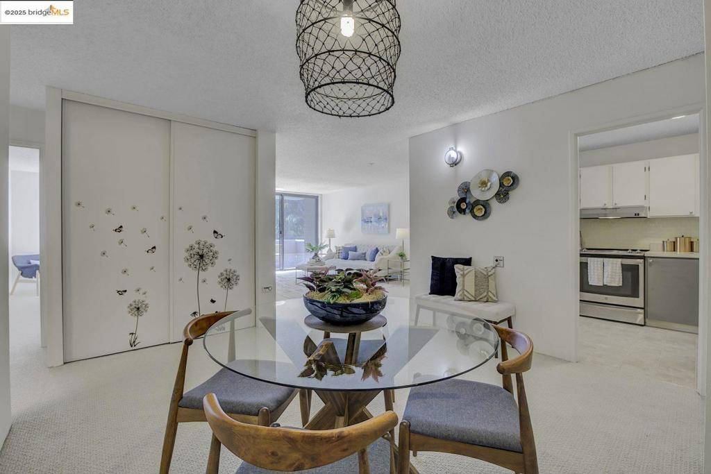 Albany, CA 94706,555 Pierce St #842