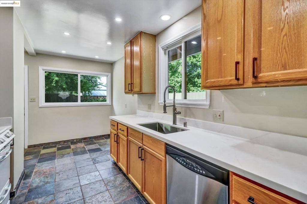 Pleasant Hill, CA 94523,112 Jennie Dr