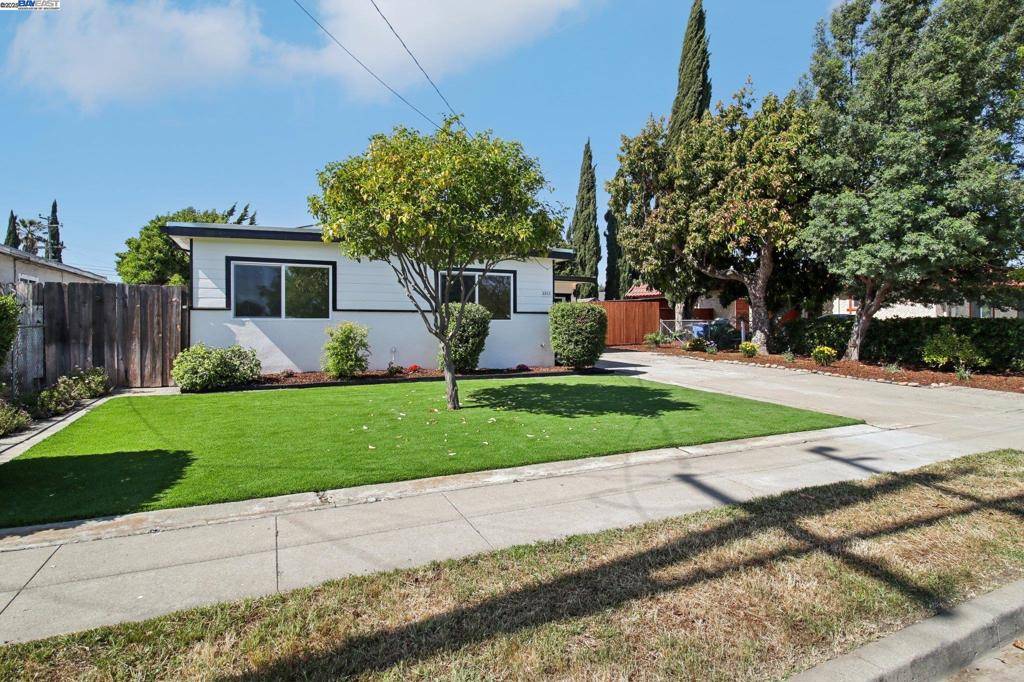 Fremont, CA 94538,4085 Fairwood St.