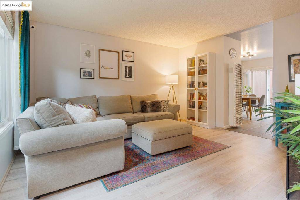 Concord, CA 94518,3055 TREAT BLVD #25