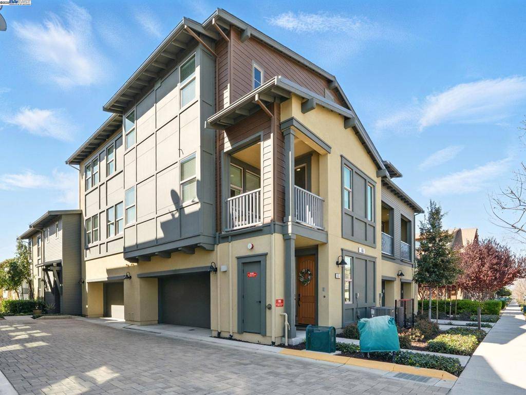 Livermore, CA 94551,665 Sandalwood #1