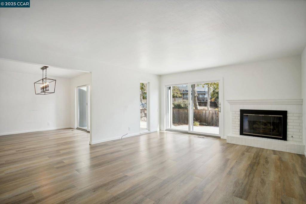 Moraga, CA 94556,119 Cypress Point Way