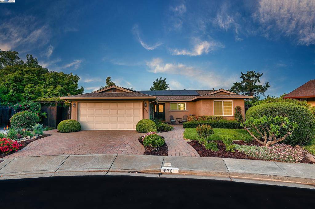 Pleasanton, CA 94588,6701 Taffy Ct