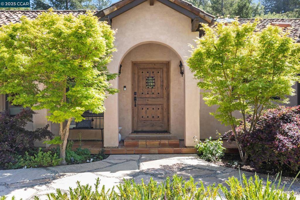 Orinda, CA 94563,80 Rheem Blvd