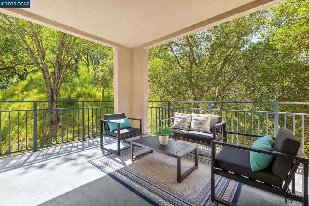 Walnut Creek, CA 94595,5920 Horsemans Canyon Dr #2B