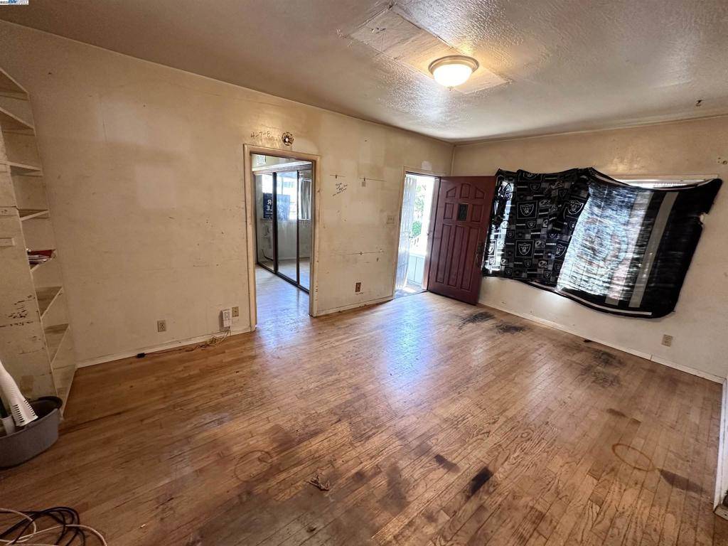 Oakland, CA 94601,2045 Harrington Ave