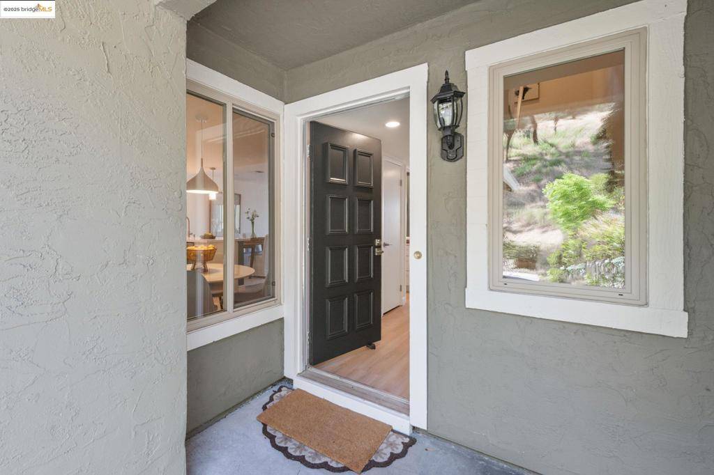 Oakland, CA 94605,145 Thousand Oaks St