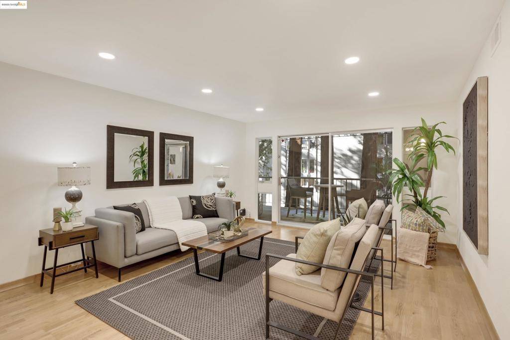 Oakland, CA 94611,323 Monte Vista Ave #107
