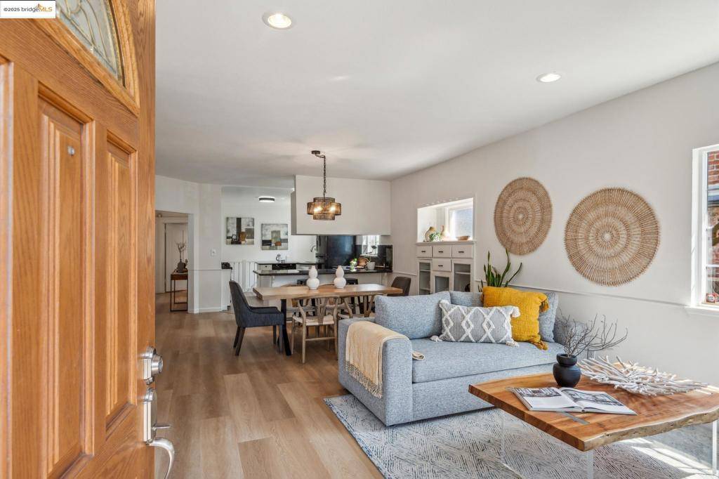 Oakland, CA 94601,2122 42nd Ave