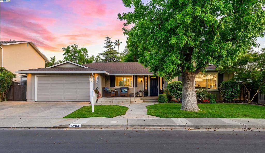Pleasanton, CA 94566,5204 Hummingbird Rd