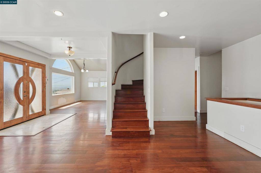 Oakland, CA 94605,3727 Delmont Ave