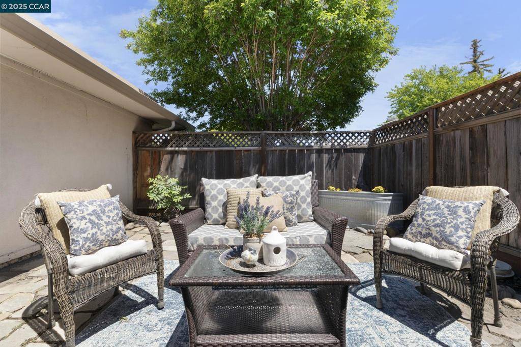 Walnut Creek, CA 94597,1691 Alvarado Ave #31