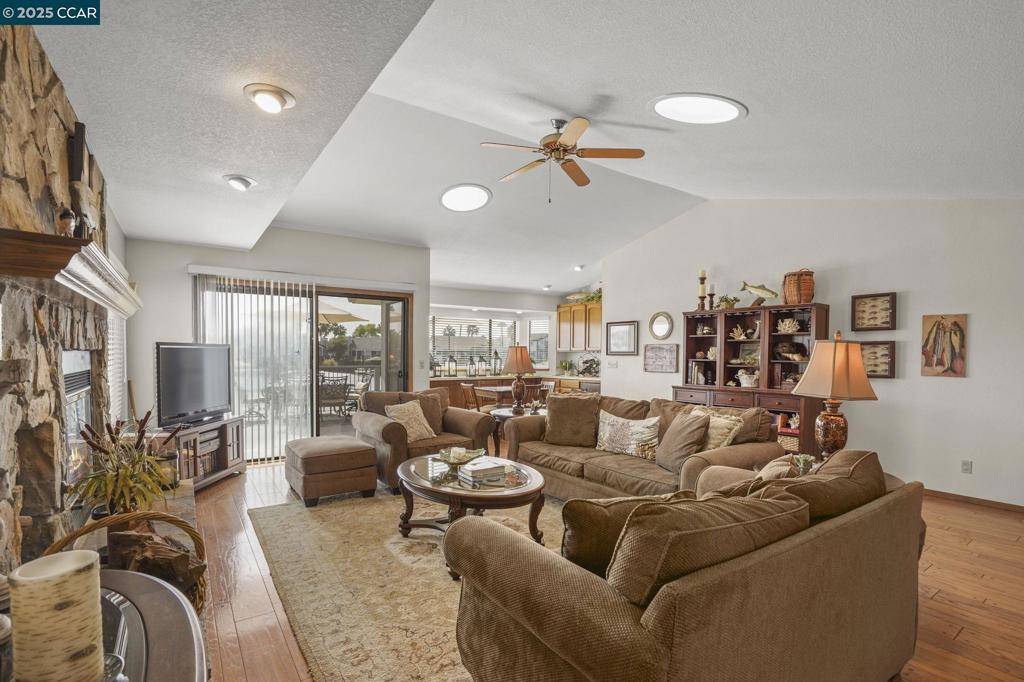 Discovery Bay, CA 94505,1984 Seal Way