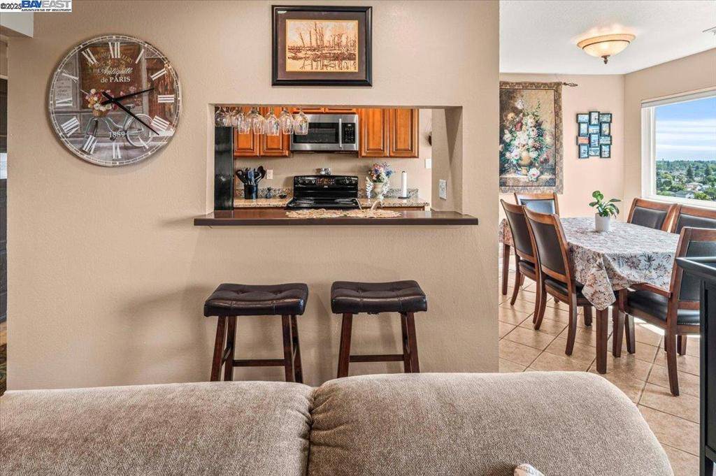 Hayward, CA 94546,21117 Gary Dr #206