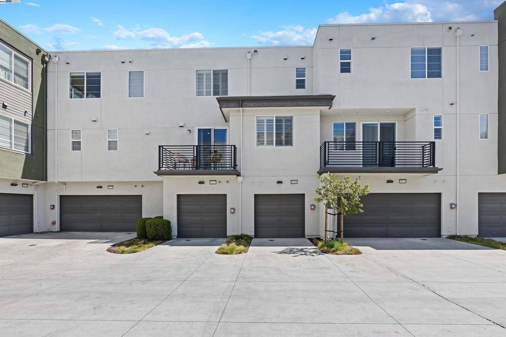Hayward, CA 94544,29231 Hub Ct