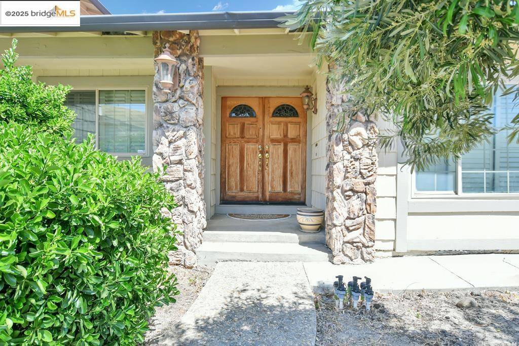 Pittsburg, CA 94565,100 Yellowood Pl