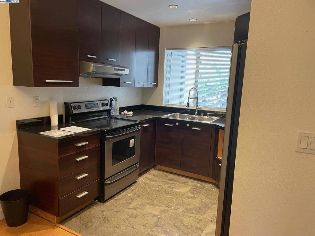 Union City, CA 94587,2955 Risdon Drive #88