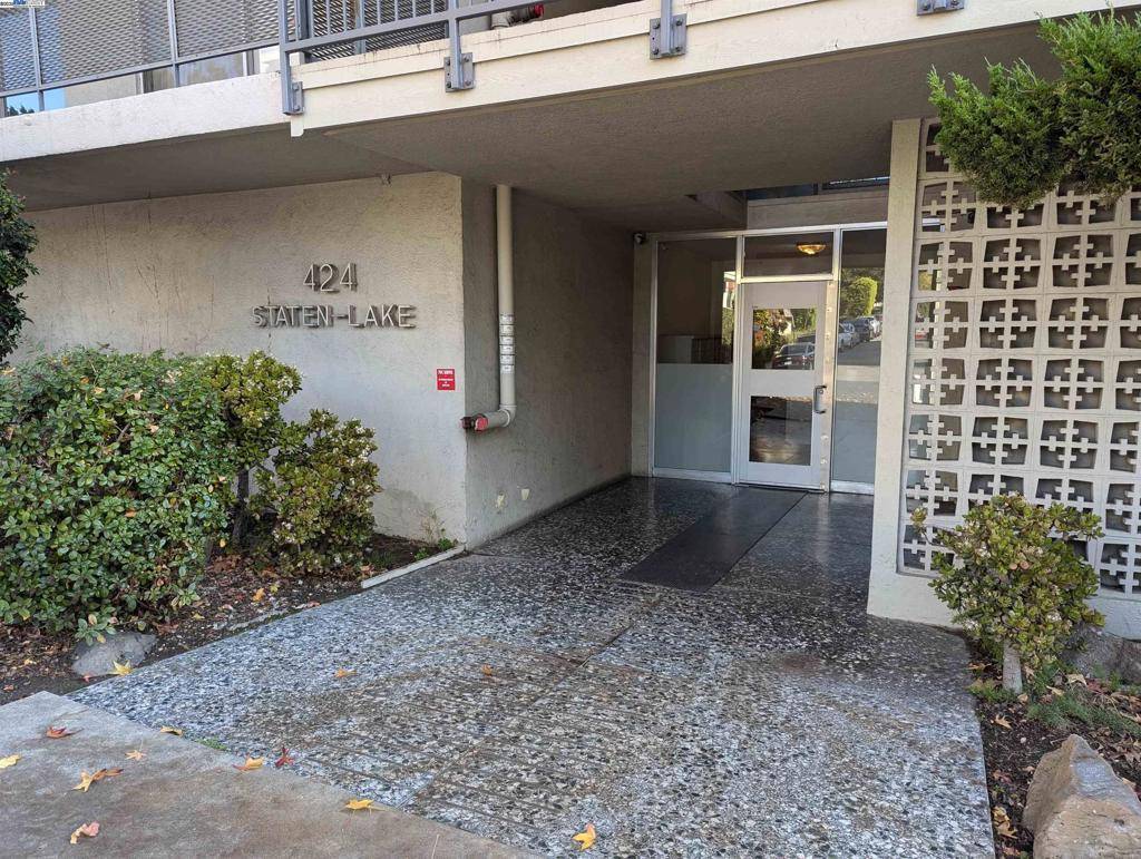 Oakland, CA 94610,424 Staten Ave #308