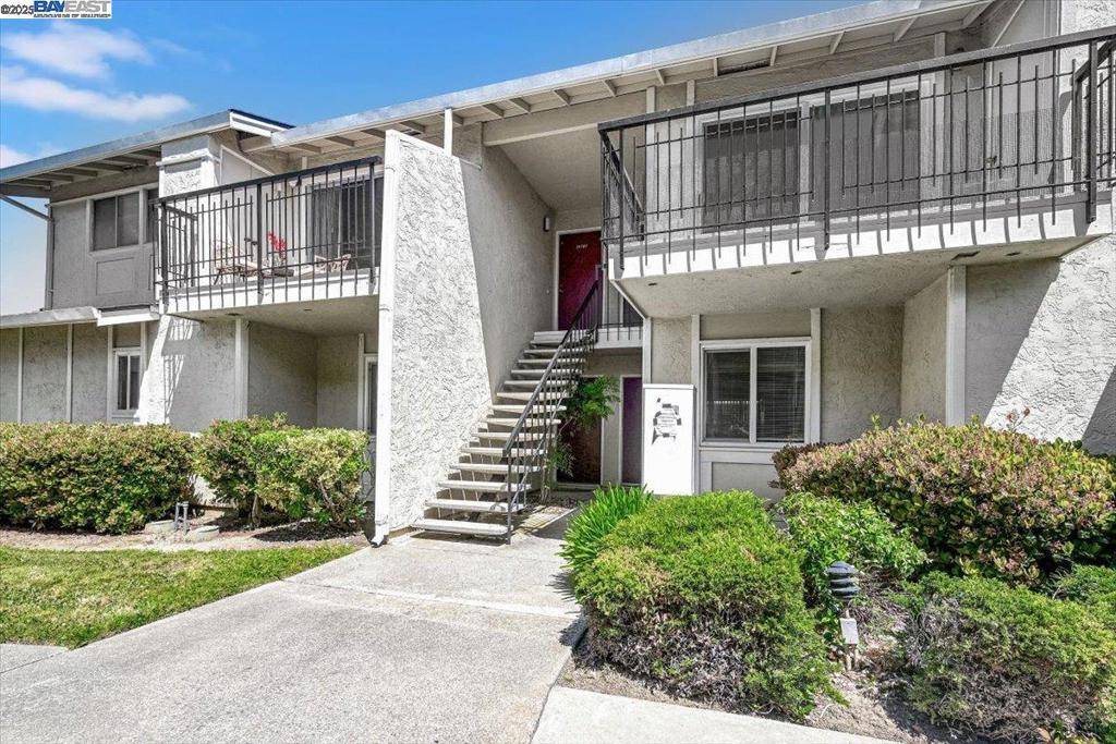 San Leandro, CA 94577,14587 Doolittle Dr
