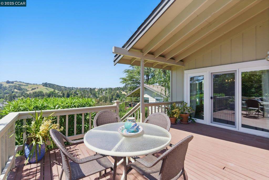 Moraga, CA 94556,117 Alta Mesa Ct