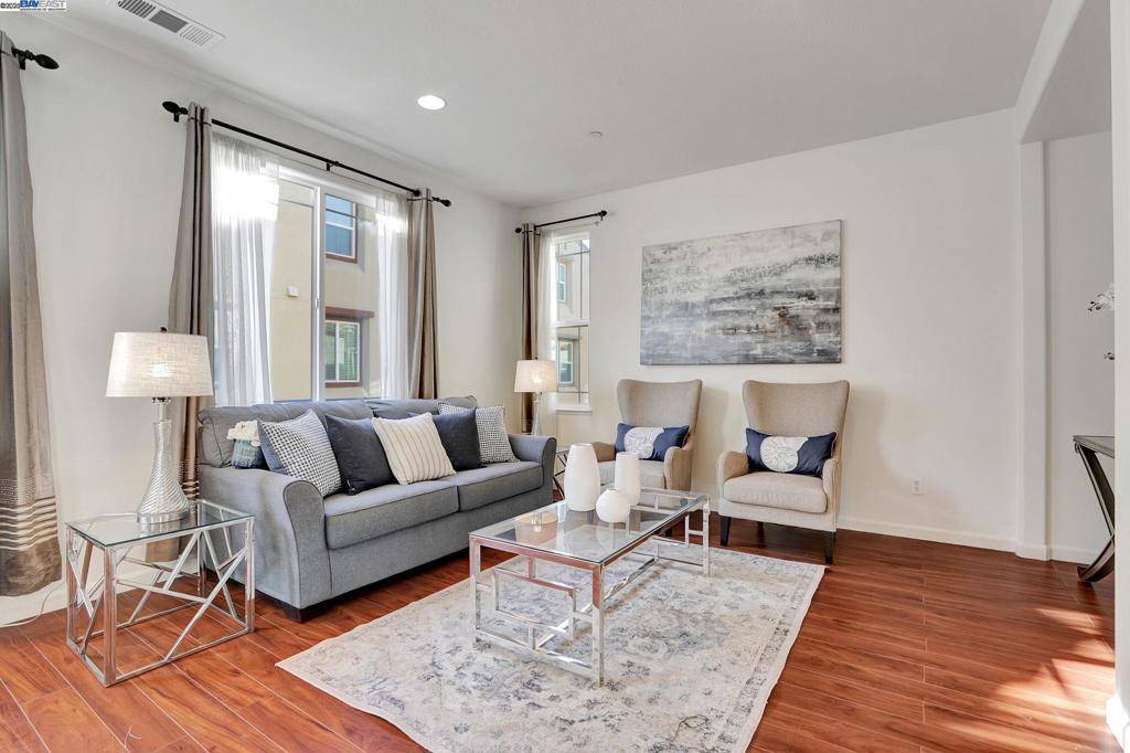 Milpitas, CA 95035,1103 Vida Larga Loop